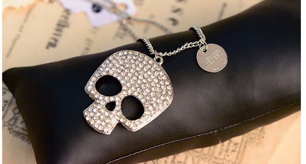 Colar Skull